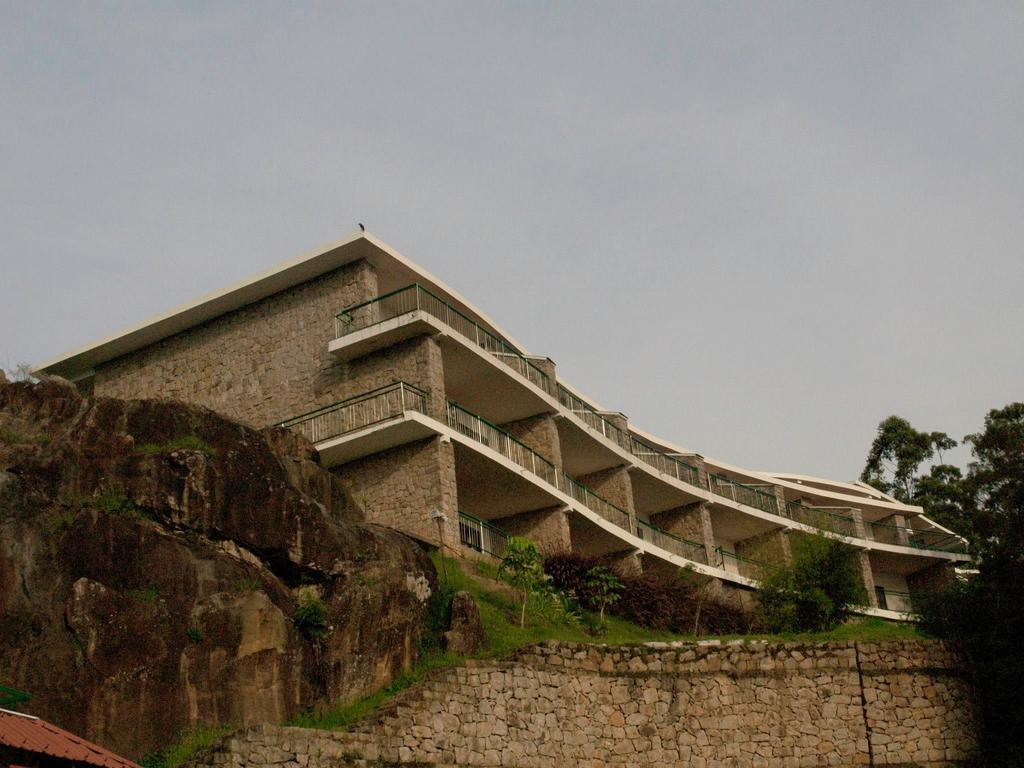 Ayur County Resort Chinnakanal Exterior photo