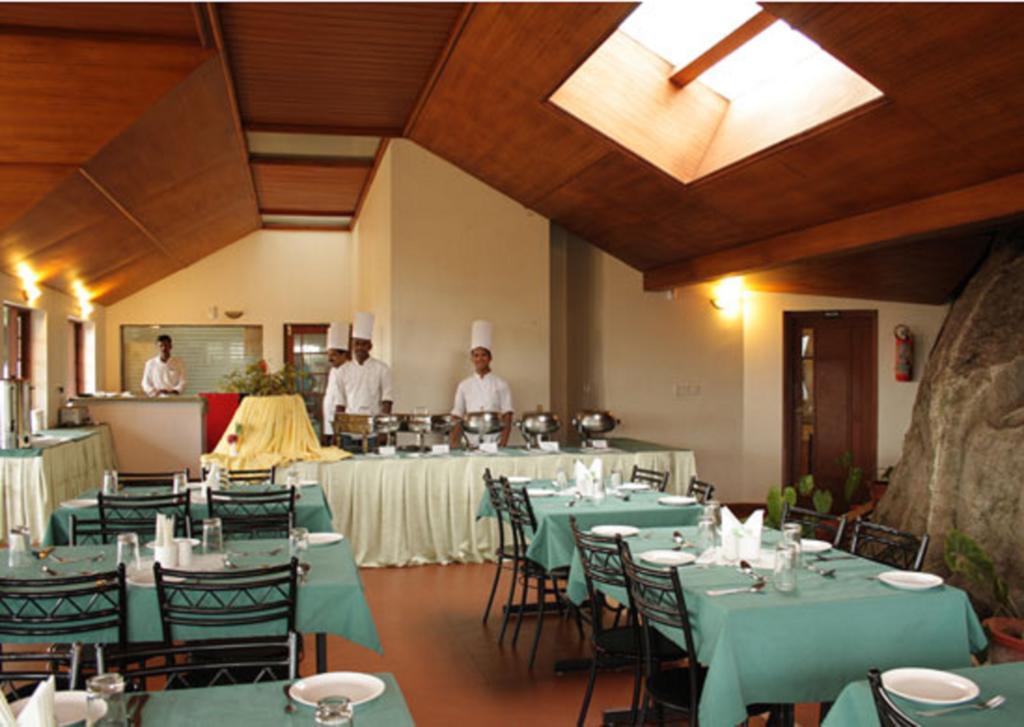Ayur County Resort Chinnakanal Exterior photo