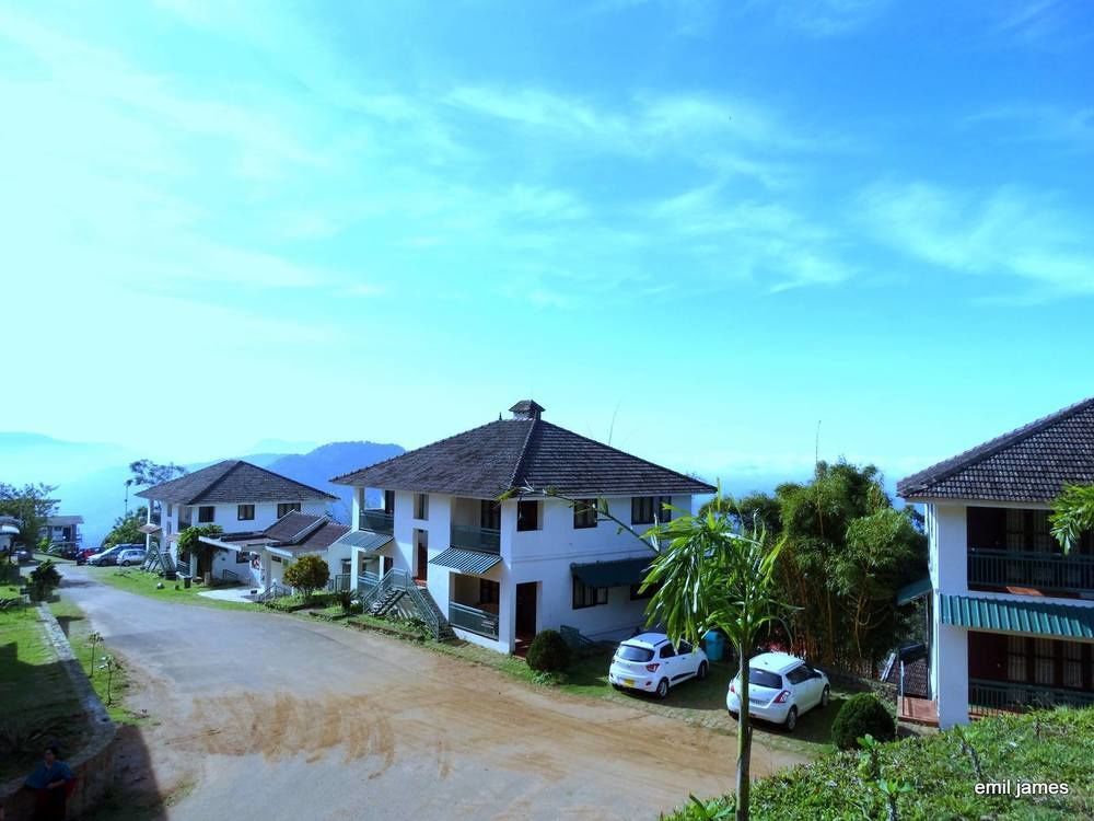 Ayur County Resort Chinnakanal Exterior photo